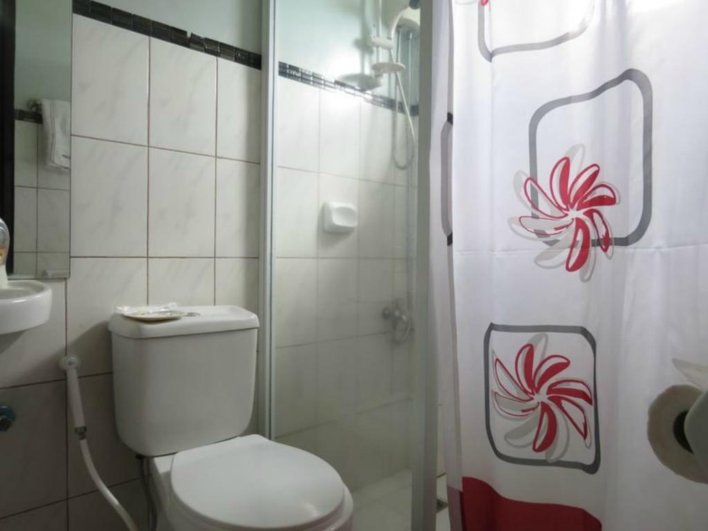 Hotel Cara Lipa City Esterno foto